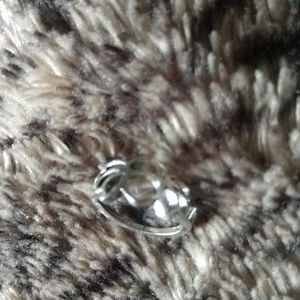 BEAUTIFUL SILVER RING